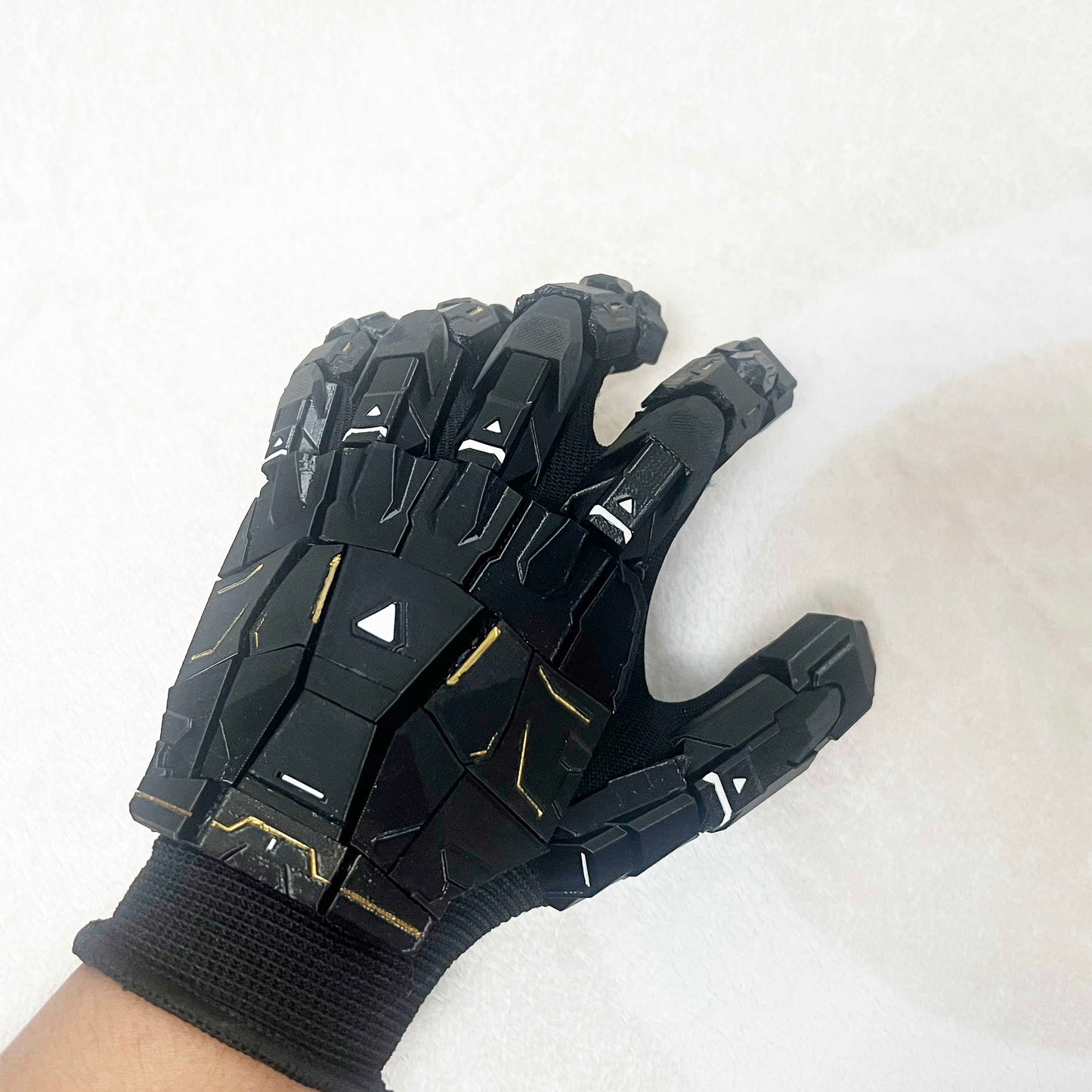 These are 3D gloves I made myself.